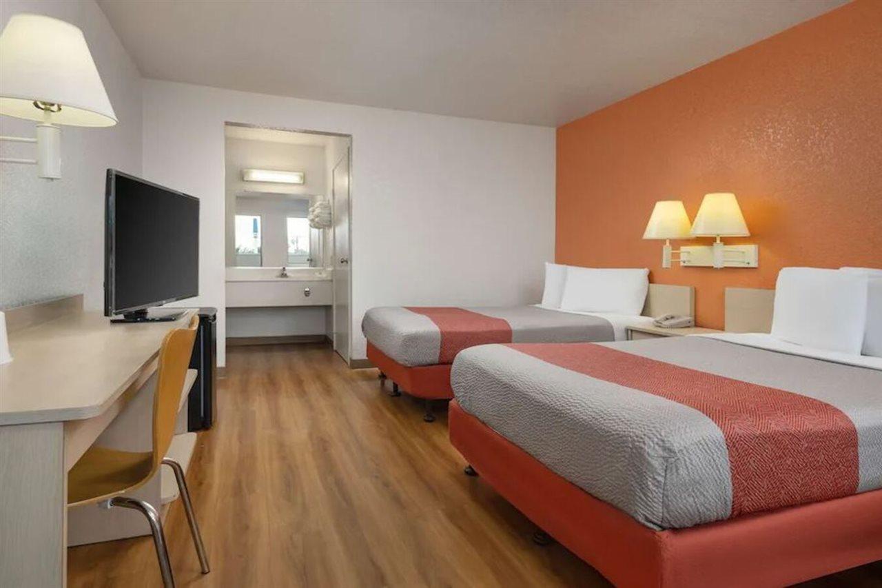 Motel 6-Buena Park, Ca - Knotts Berry Farm - Disneyland מראה חיצוני תמונה