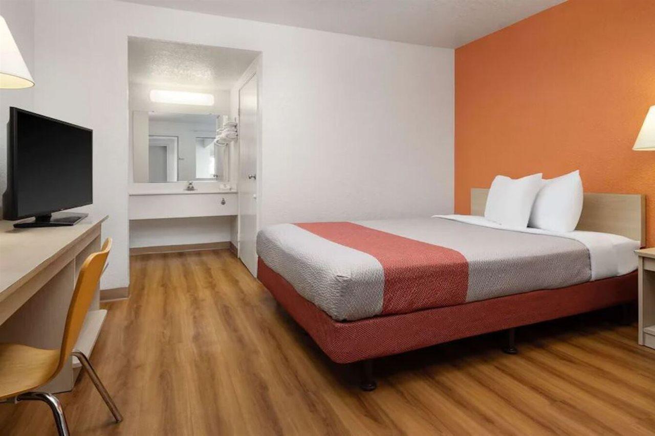 Motel 6-Buena Park, Ca - Knotts Berry Farm - Disneyland מראה חיצוני תמונה