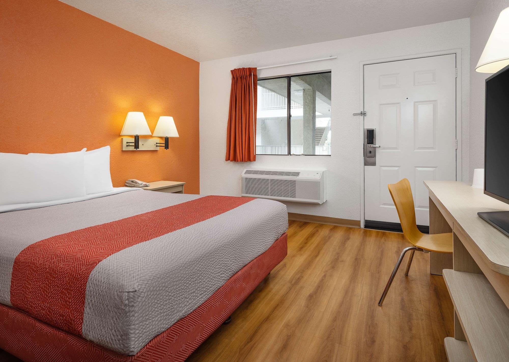 Motel 6-Buena Park, Ca - Knotts Berry Farm - Disneyland מראה חיצוני תמונה