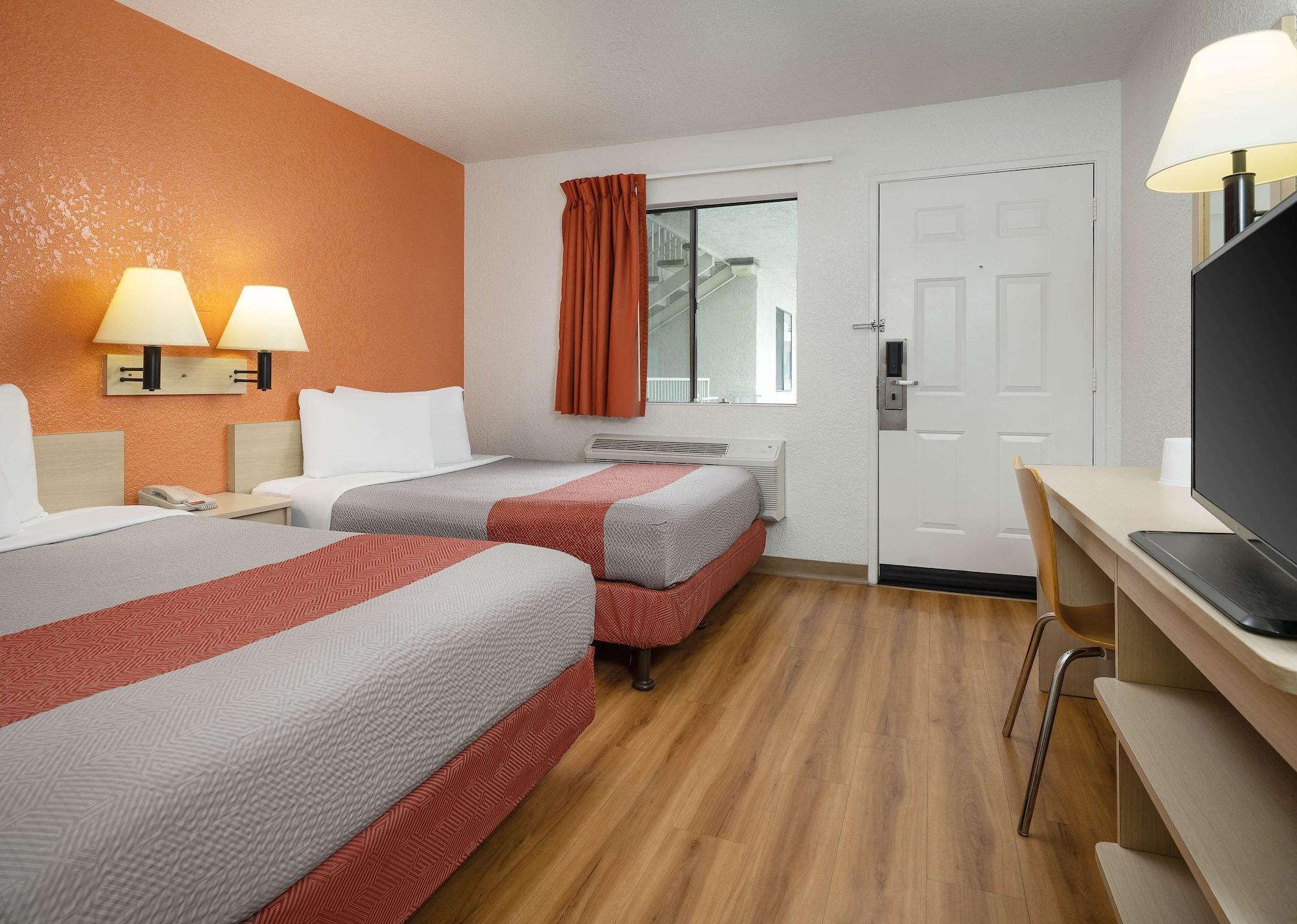 Motel 6-Buena Park, Ca - Knotts Berry Farm - Disneyland מראה חיצוני תמונה