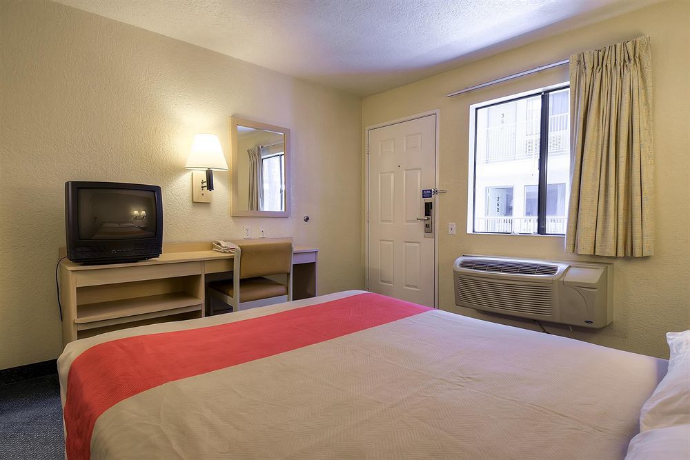 Motel 6-Buena Park, Ca - Knotts Berry Farm - Disneyland מראה חיצוני תמונה