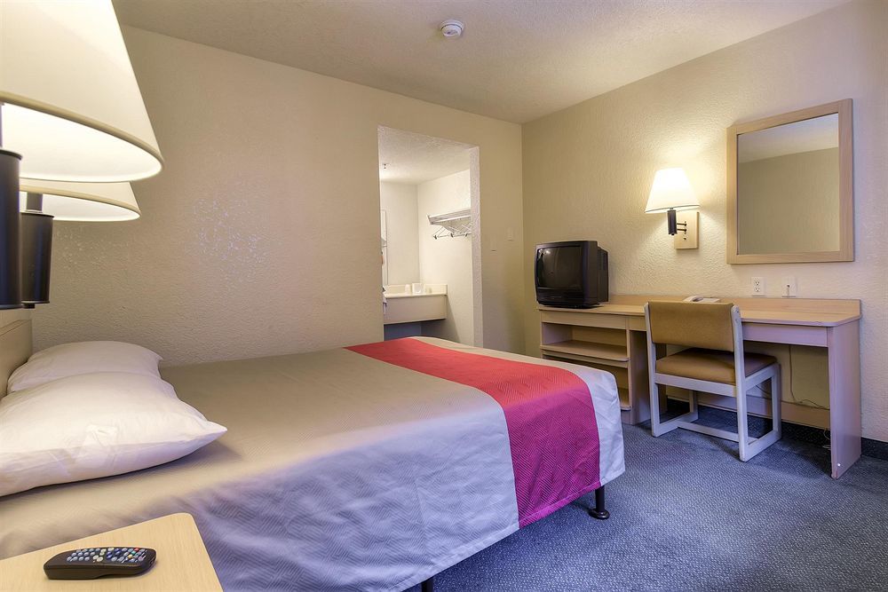 Motel 6-Buena Park, Ca - Knotts Berry Farm - Disneyland מראה חיצוני תמונה