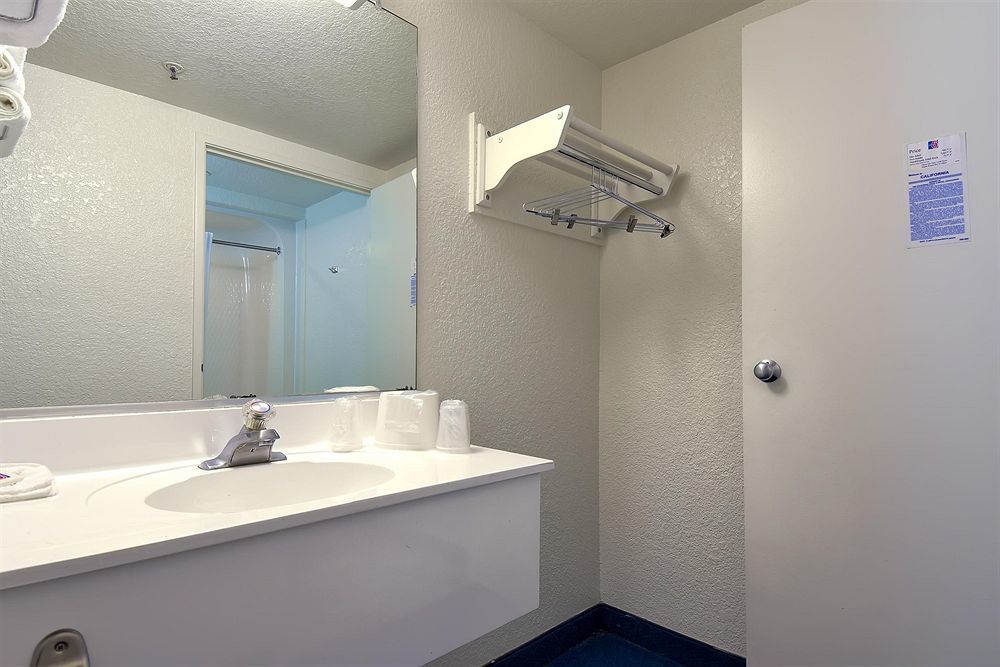 Motel 6-Buena Park, Ca - Knotts Berry Farm - Disneyland מראה חיצוני תמונה