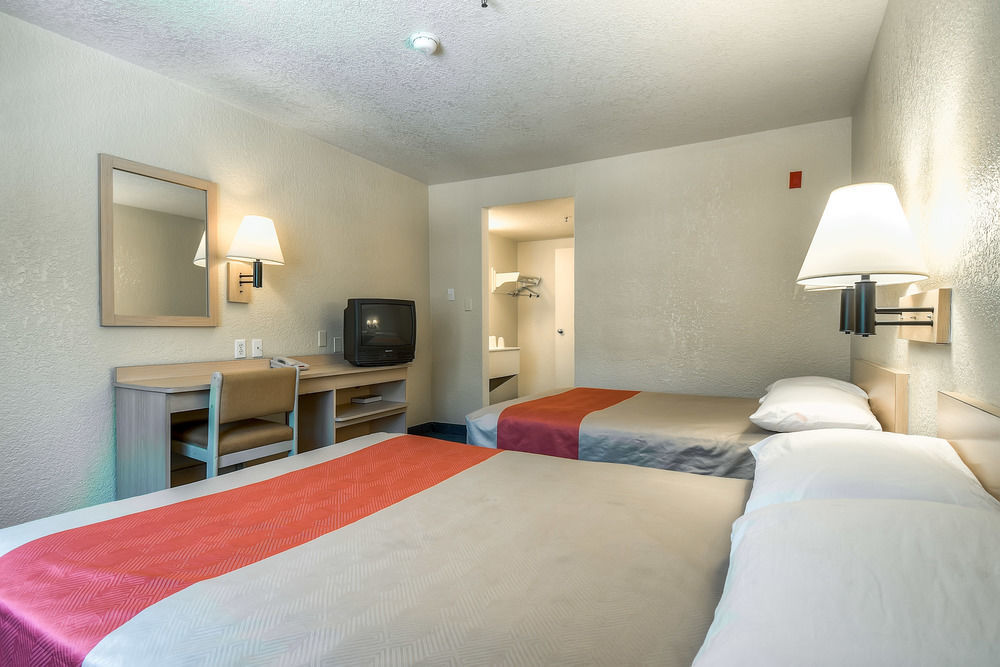 Motel 6-Buena Park, Ca - Knotts Berry Farm - Disneyland מראה חיצוני תמונה