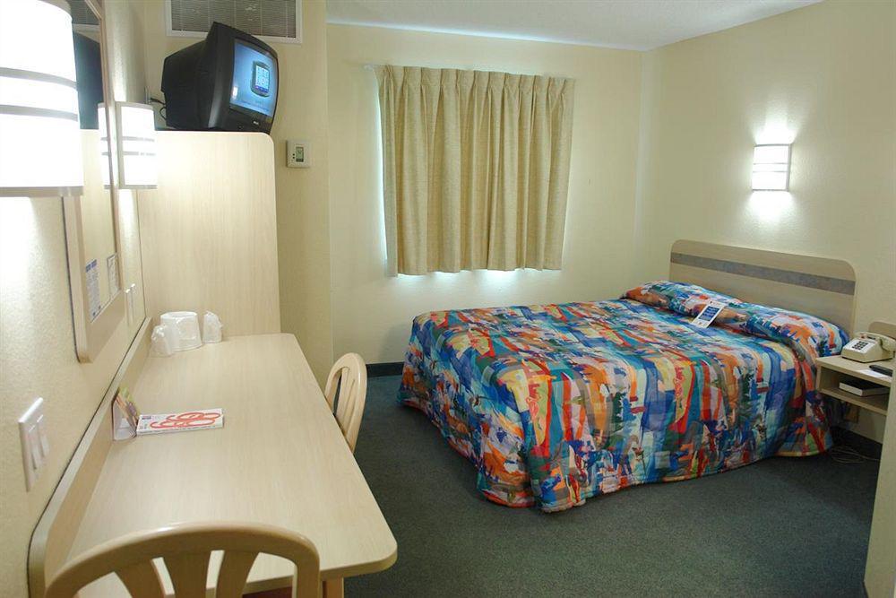 Motel 6-Buena Park, Ca - Knotts Berry Farm - Disneyland מראה חיצוני תמונה